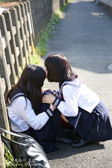 Pin By Wasabi Nguyen On Kiss☆彡 Girls In Love Cute Lesbian Couples Japan Girl