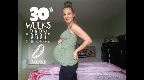 30 Week Pregnant Belly Photos Pregnantbelly