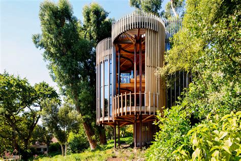 15 Most Awesome Tree Houses From Around The World