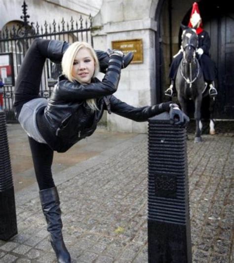 This Bendable Blonde Contortionist Is Sex On Legs Pics Izismile Com