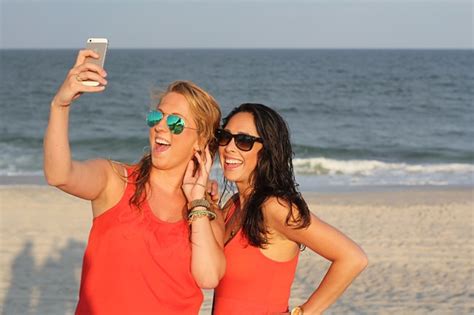 10 Fascinating Facts About Selfies Hubpages