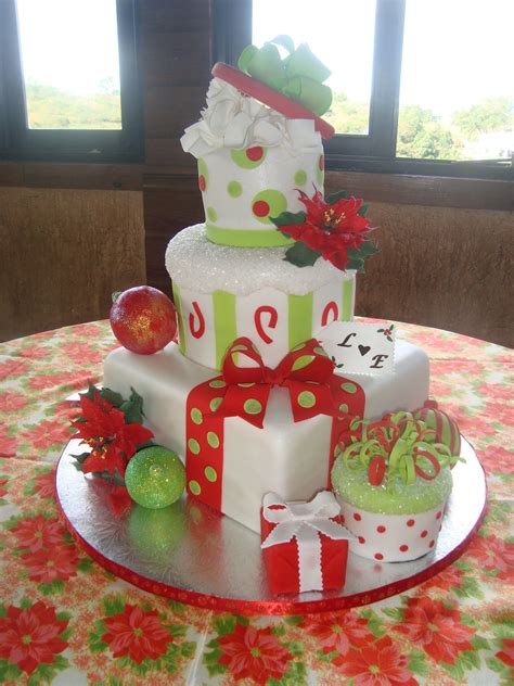 Christmas Wedding Cake Fondant Christmas Cake Christmas Wedding Cakes