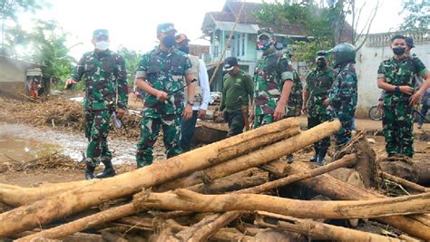 Pangdam Siliwangi Ingatkan Warga Daerah Rawan Bencana Di Garut Waspada