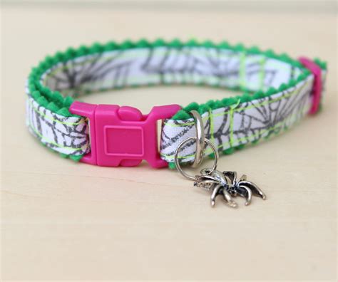 See more ideas about cat collars, cat fleas, cat dander. Halloween Spider Web Cat Collar Pink (With images) | Cat ...