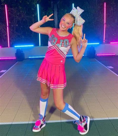 Jojo Siwa Age Net Worth Boyfriend Parents Height And Biography Hot