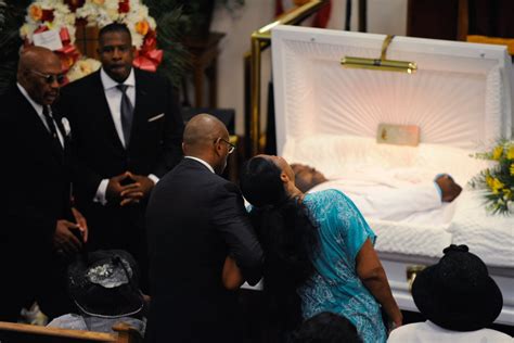 Mourners Demand Justice For Staten Island Man In Chokehold Case The