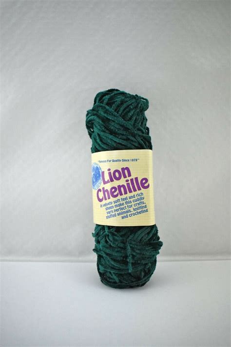 Lion Brand Velvety Soft Lion Chenille Yarn 1 Skein Color Forest Green