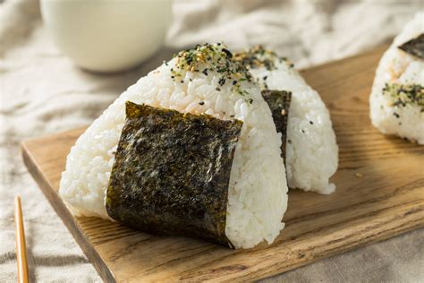 An Easy Onigiri Recipe With Leftover Tuna Recipedia