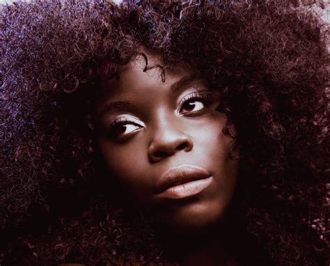 Rising British Singer Yola Makes Nyc Debut At Rockwood Music Hall Show Review Glide Magazine