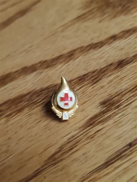 Vintage Red Cross Blood Donor Red 3 Gallon Pin Enamel Drop Hx 720