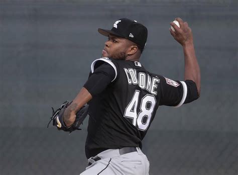 White Sox S Alex Colome Relishes Role Of Closer Shaw Local