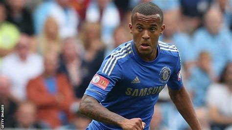 Ryan Bertrand Signs A New Five Year Contract With Chelsea Bbc Sport