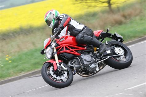 Here's my review of the monster 1100evo i've owned since new in 2012. DUCATI MONSTER 1100 (2011-2013) Review, Specs & Prices | MCN