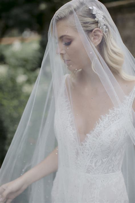 We did not find results for: MIDNIGHT | long wedding veil with crystals - TANIA MARAS ...