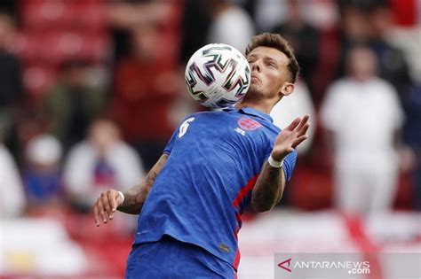 Beberapa di antaranya adalah negara kuat dalam tradisi sepak bola mereka di mata dunia. Ben White tercengang dipilih timnas Inggris untuk EURO 2020 - IndoIssue