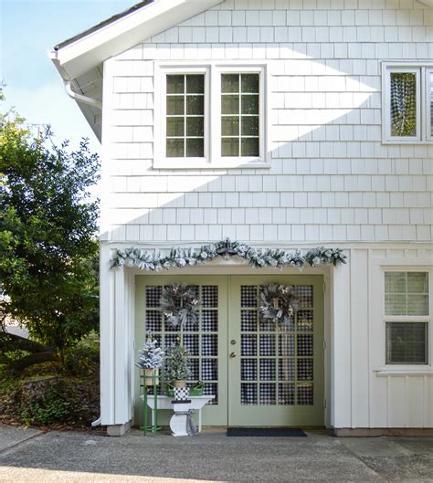 25 Inspiring Exterior House Paint Color Ideas Pure White Exterior