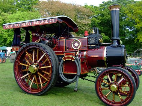 Steam Traction Engine In 2021 Traction Engine Haulage Old Tractors