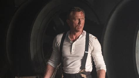 2560x1440 Daniel Craig As Bond In No Time To Die 1440p Resolution