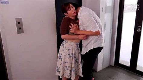 Watch A Captivating Single Mother Who Moved Next To Her Apartment And