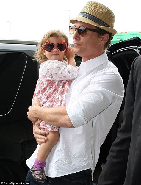 Matthew Mcconaughey And Daughter Vida Are Both Airport Ready In Their