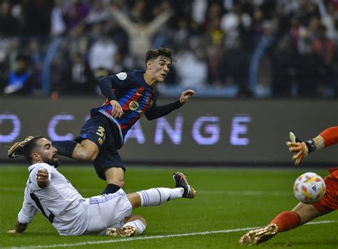 Gavi dominates Madrid as Barca shelf Spanish Super Cup title | Daily Sabah
