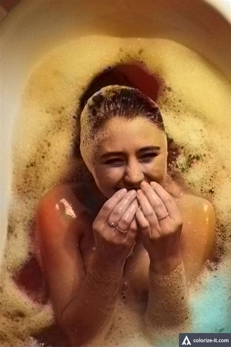 Lia Marie Johnson Nude Sexy 5 Photos TheFappening