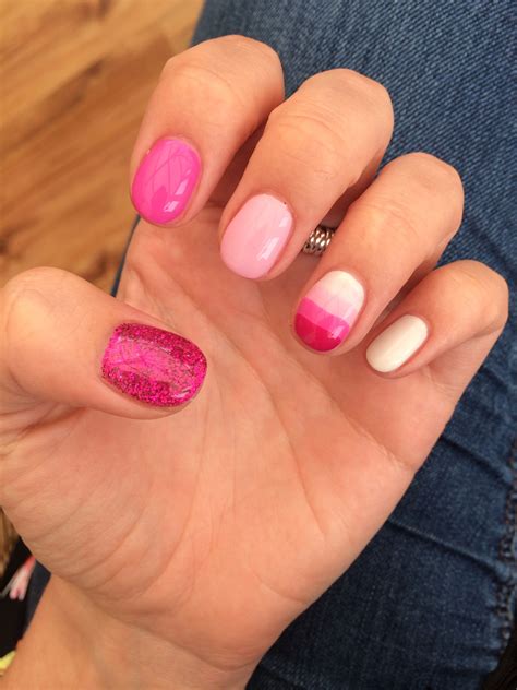 401 likes · 1 talking about this · 176 were here. Pink nail art #round #nails #love | Pink nails, Pink nail ...