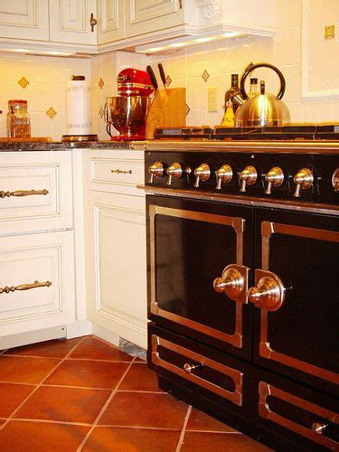 We believe that tiles should be functional, but know that they play a major aesthetic role in any home. love saltillo tile | Modern kitchen interiors