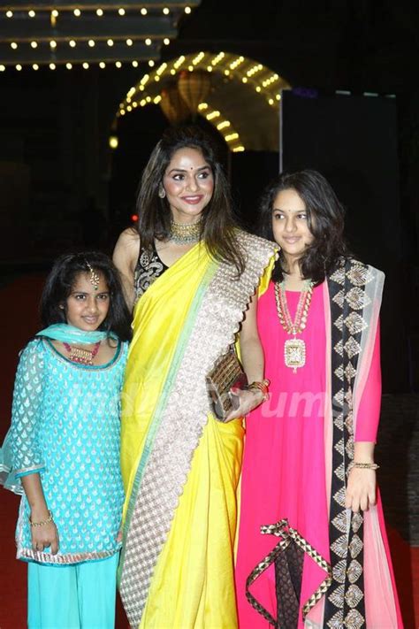 Madhoo With Her Daughters Was At The Sangeet Ceremony Media