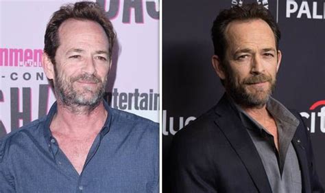 luke perry dead tributes pour in for 90210 and riverdale star who dies at 52 after stroke