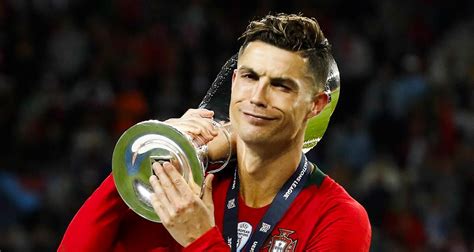 Portugal Quand Ronaldo Apprend Quil Nest Pas Le Meilleur Joueur De