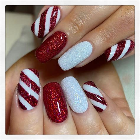 Christmas Nail Art Ideas To Keep Your Manicure Cute All Xmas Nail Art Christmas Nail Art