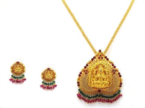 2650g Antique 22kt Gold Pendant Set Shahji And Co Indian Gold