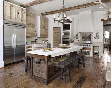 So below i've gathered a few ideas for you, from readers who've chosen decor for above their cabinet tops. Country French Kitchens | Traditional Home