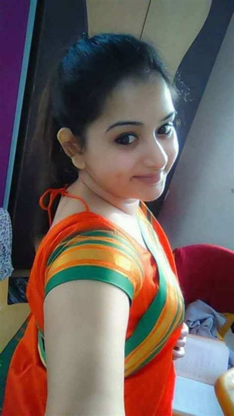 Pin By Amit Garg On Selfie Beautiful Girl Wallpaper Indian Beauty Saree Girl Wallpaper
