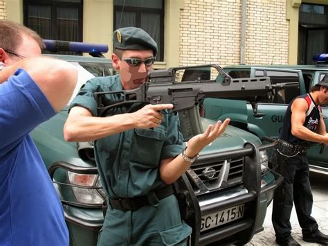 Fuerzas y cuerpos de seguridad. Foro de Opinion y Militaria: Nuestro Rifle de Asalto G 36