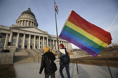 Kentucky Recognition Of Same Sex Marriages On Hold During Governors Appeal