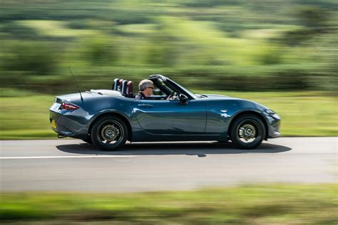 Mazda Uks Mx 5 R Sport Limited Edition Stars In Cool Photoshoot
