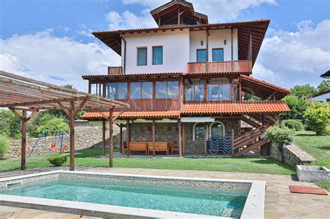Къща за продажба в с Арбанаси България Новопостроена имот подходящ