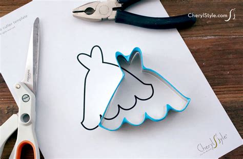 Diy Wedding Cookie Cutters Everyday Dishes And Diy