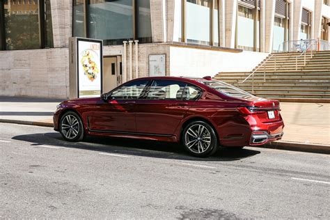 The New Bmw 750i Facelift Shines In The Beautiful Aventurine Red Color