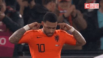 Memphis Depay GIFs - Find & Share on GIPHY