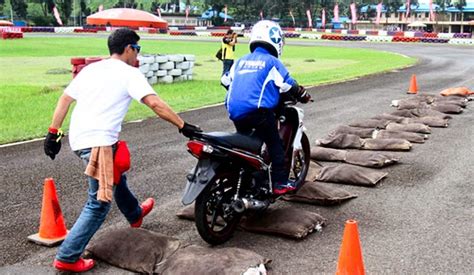 Pentingnya Safety Riding Bagi Pengendara Sepeda Motor Carmudi Indonesia