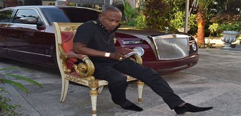 In 2005, gola joined the group quartier latin international, of koffi olomide, leaving for a solo career in 2006, the same year fally ipupa left. RDC: la maison de Koffi Olomidé saccagée par les ...