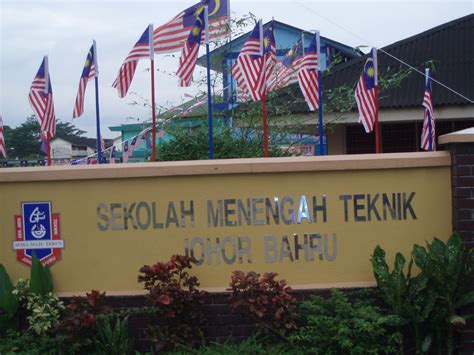 =) kem komputer sekolah menengah agama negeri terengganu telah diadakan pada 24 jun sehingga 26 jun 2014 bertempat di sma maarif.kem ini dianju. Join me at SM Teknik Johor Bahru: Sejarah