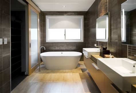 Talking about a luxury bathroom, of course, you will have to fill the room with the luxurious stuff. 25 Modern Luxury Bathrooms Designs - The WoW Style