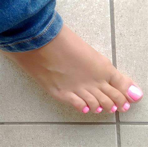Pin By Island Master On Feet Toes And Soles Sexy Feet Pretty Toes