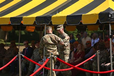 Fort Bragg Welcomes Familiar Face As New Garrison Commander Article