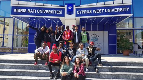 منحة دراسية ممولة بالكامل في تركيا Cyprus West University • منح حول العالم