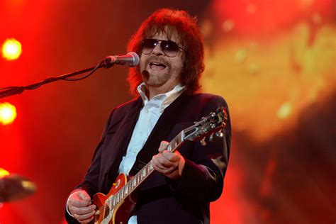 Electric Light Orchestras Jeff Lynne Confirms He Is